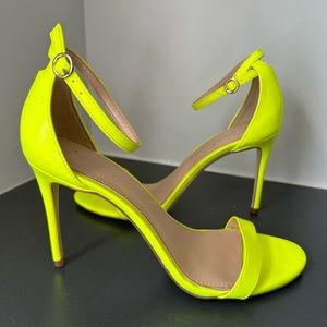 Jessica Simpson Eveena Neon Strappy Sandal Heels Size 8.5 Never worn